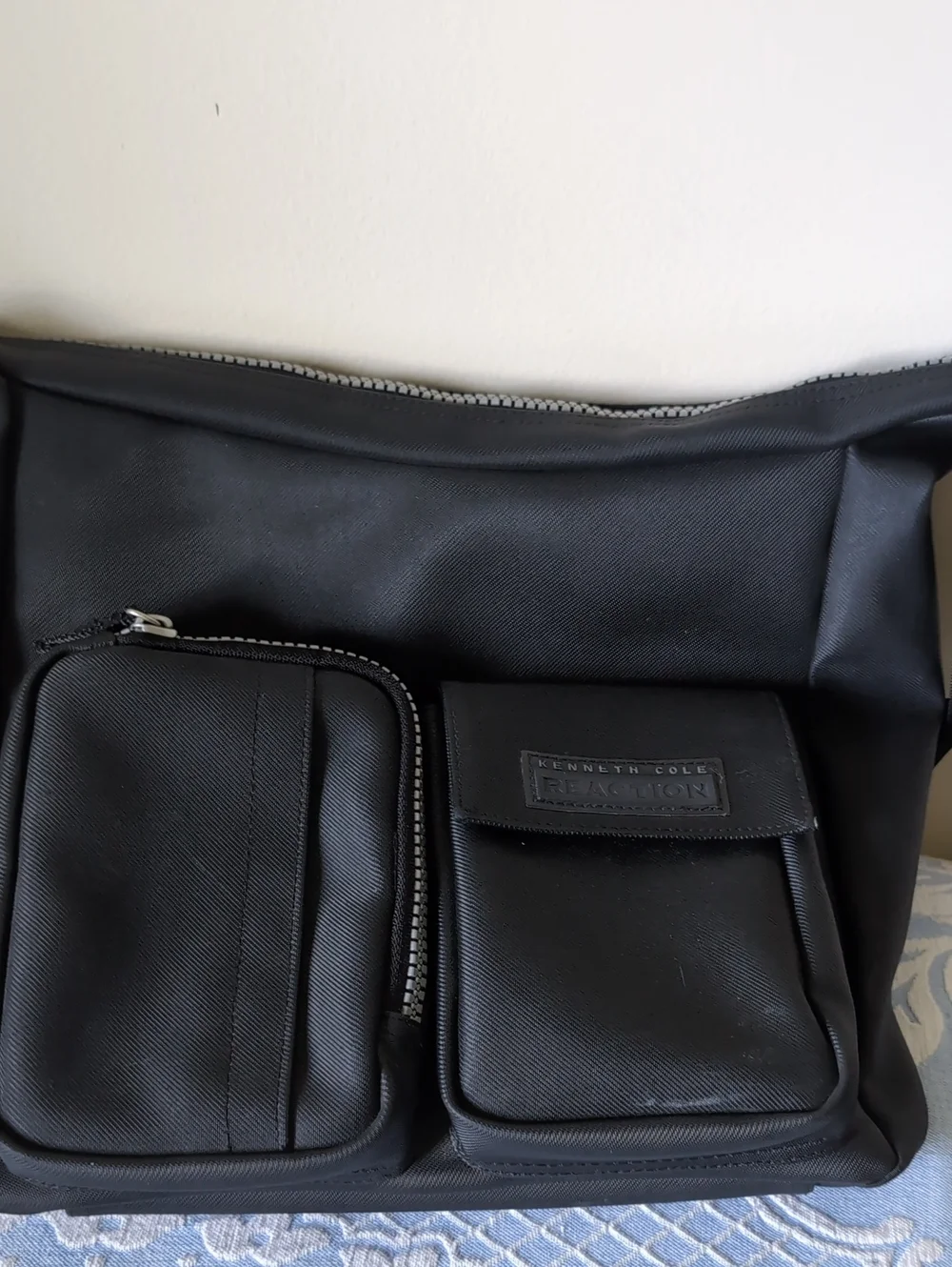 Kenneth Cole Shoulder Bad